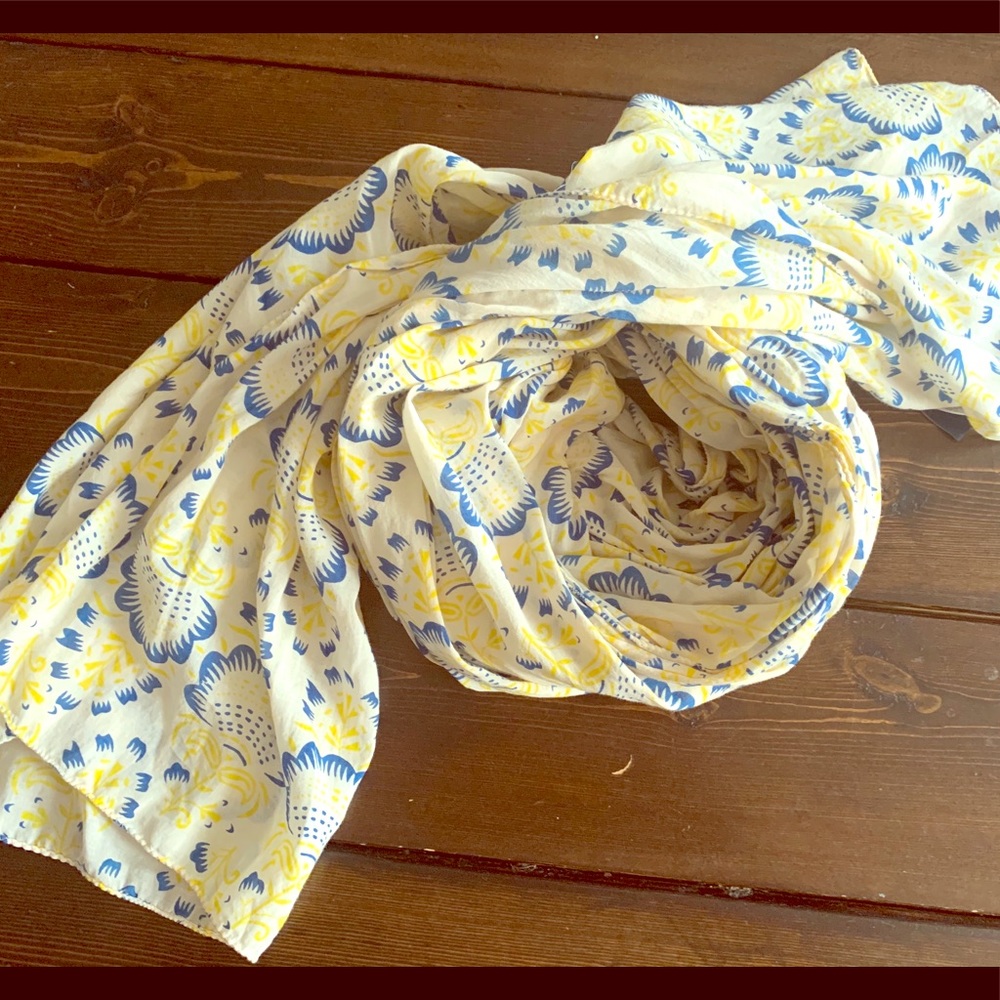 Large spring happy scarf